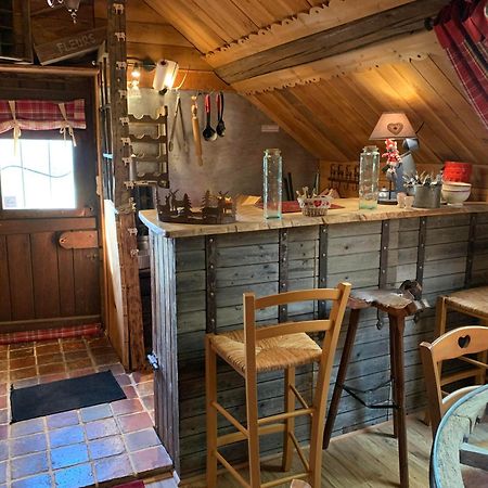 Gite "Le Refuge" Dans Un Domaine De 7Ha Au Calme Vimoutiers ภายนอก รูปภาพ