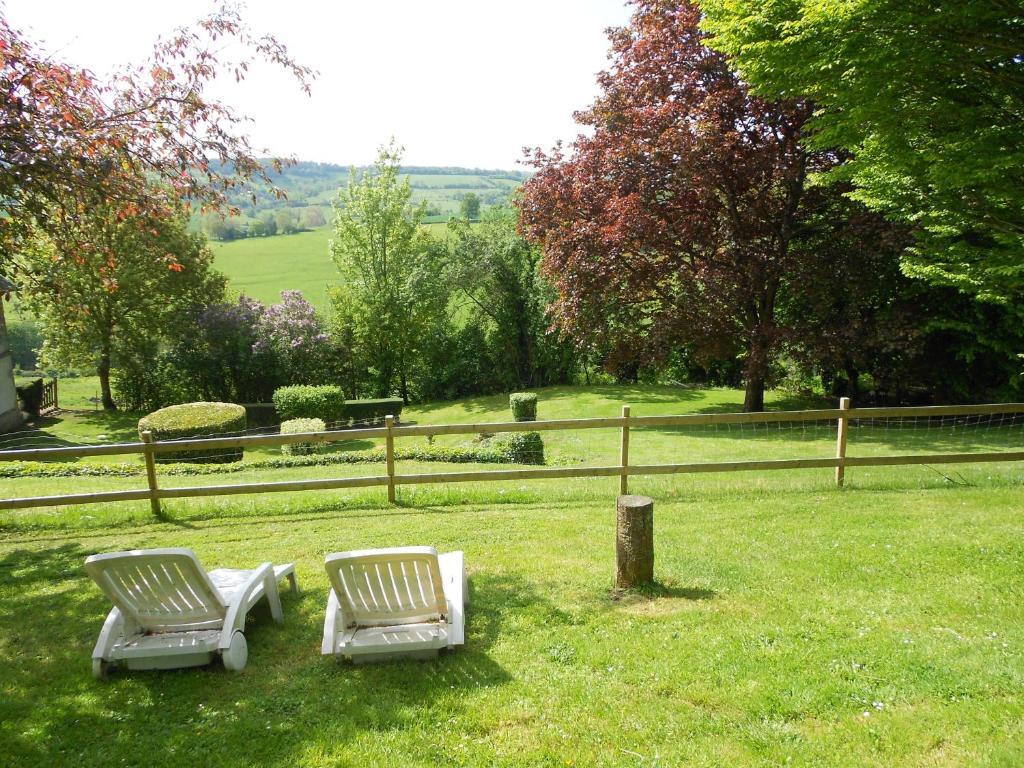 Gite "Le Refuge" Dans Un Domaine De 7Ha Au Calme Vimoutiers ภายนอก รูปภาพ